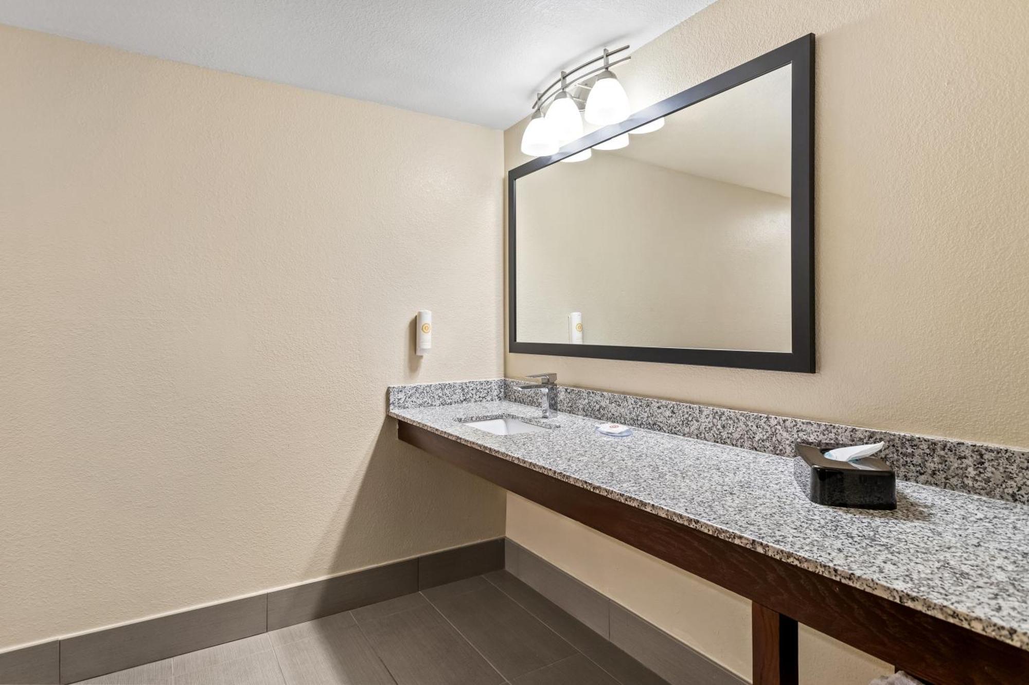 Comfort Inn & Suites Albuquerque Downtown Esterno foto